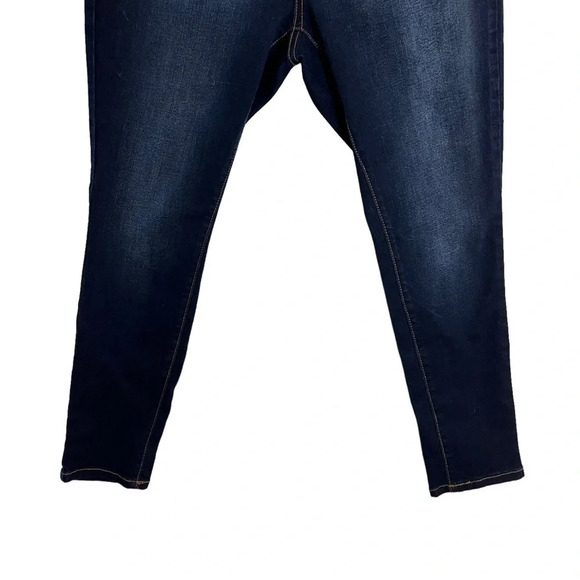 Time and Tru Super Skinny Jeans Size 16 Petite Medium Wash Blue Denim Stretch - Picture 3 of 4